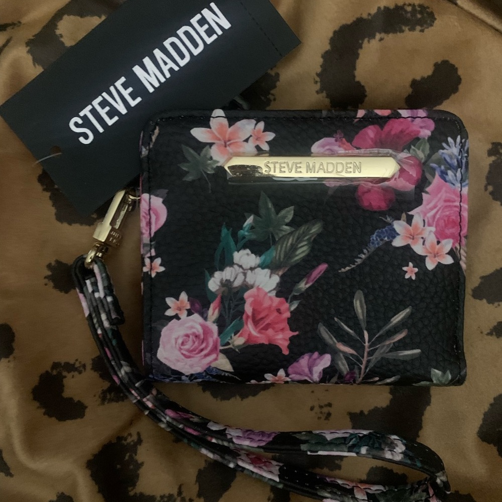 Steve Madden wallet